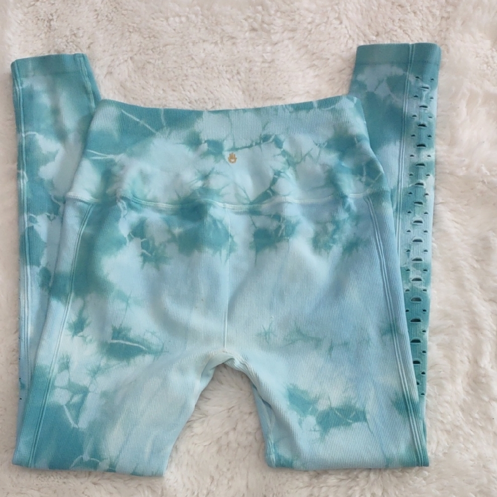 SPIRITUAL GANGSTER Blue Tie-Dye Leggings - Picture 12 of 16